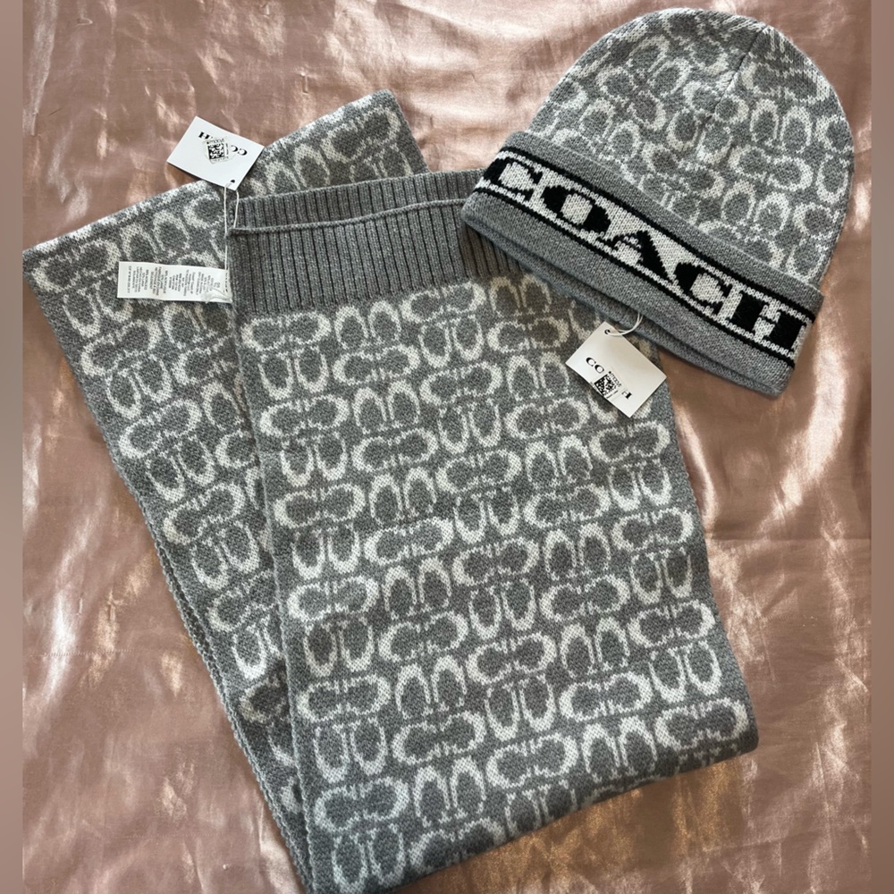 Authentic Coach signature logo soft rib knit scarf & cuff beanie. New with tags.